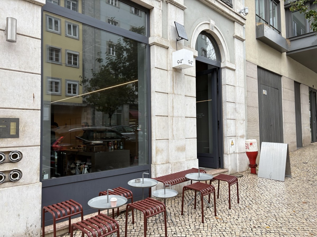 Exterior of 94°